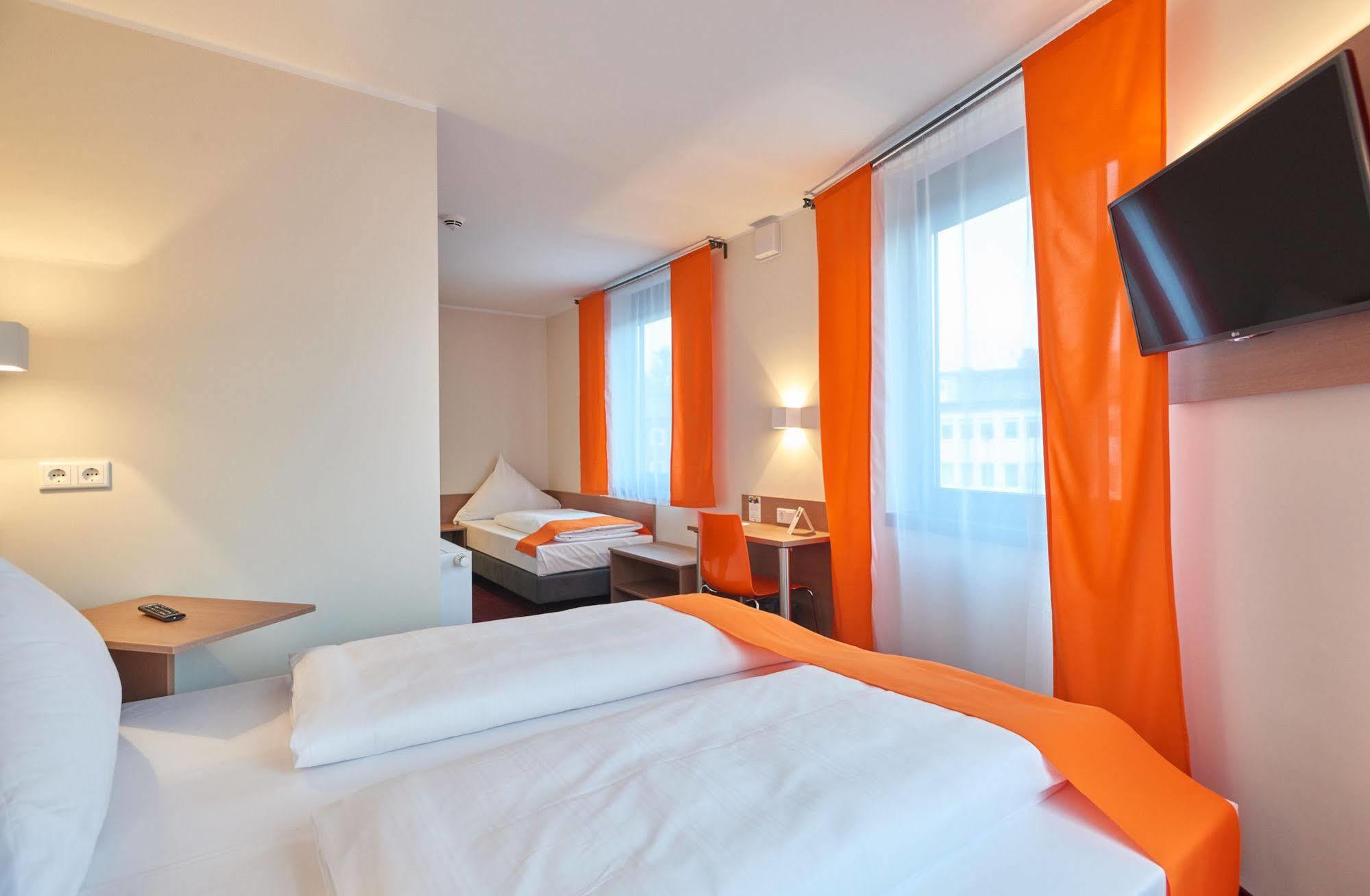 Mcdreams Hotel Moenchengladbach Exterior photo